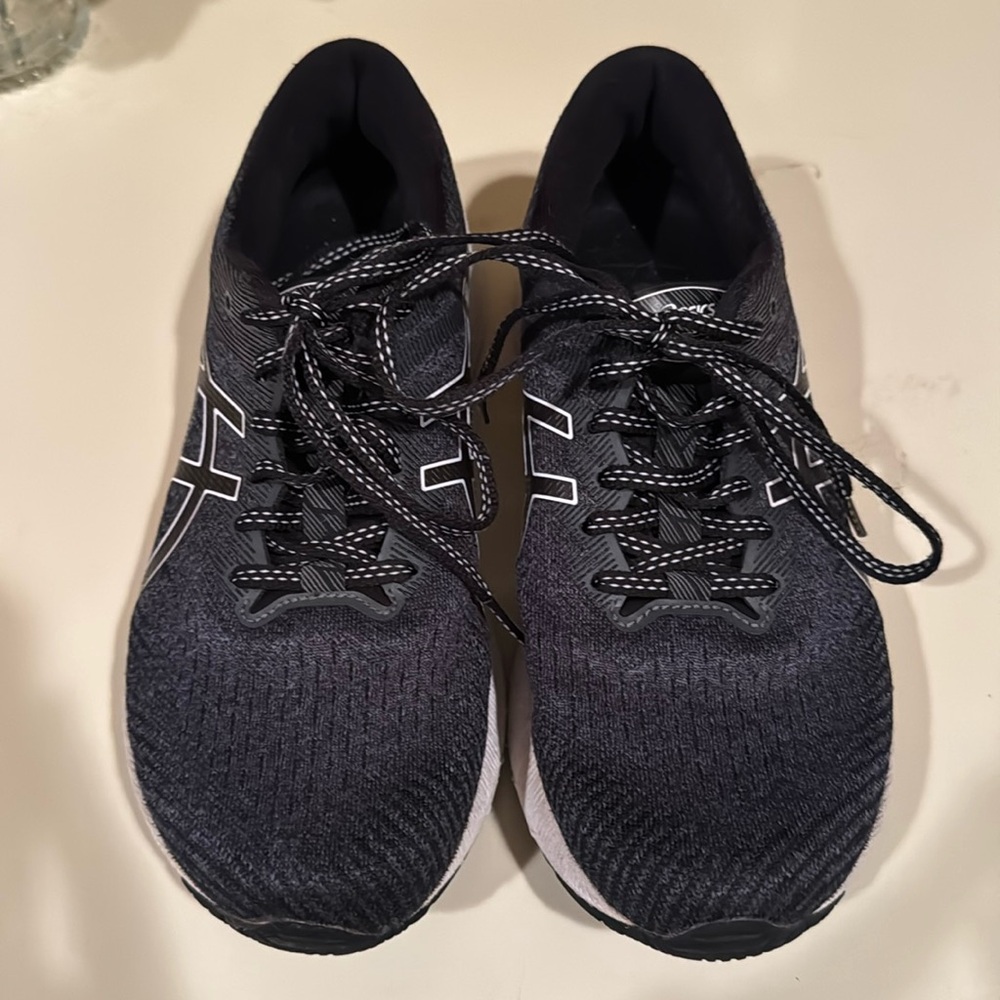ASICS women’s running shoes GT-2000
